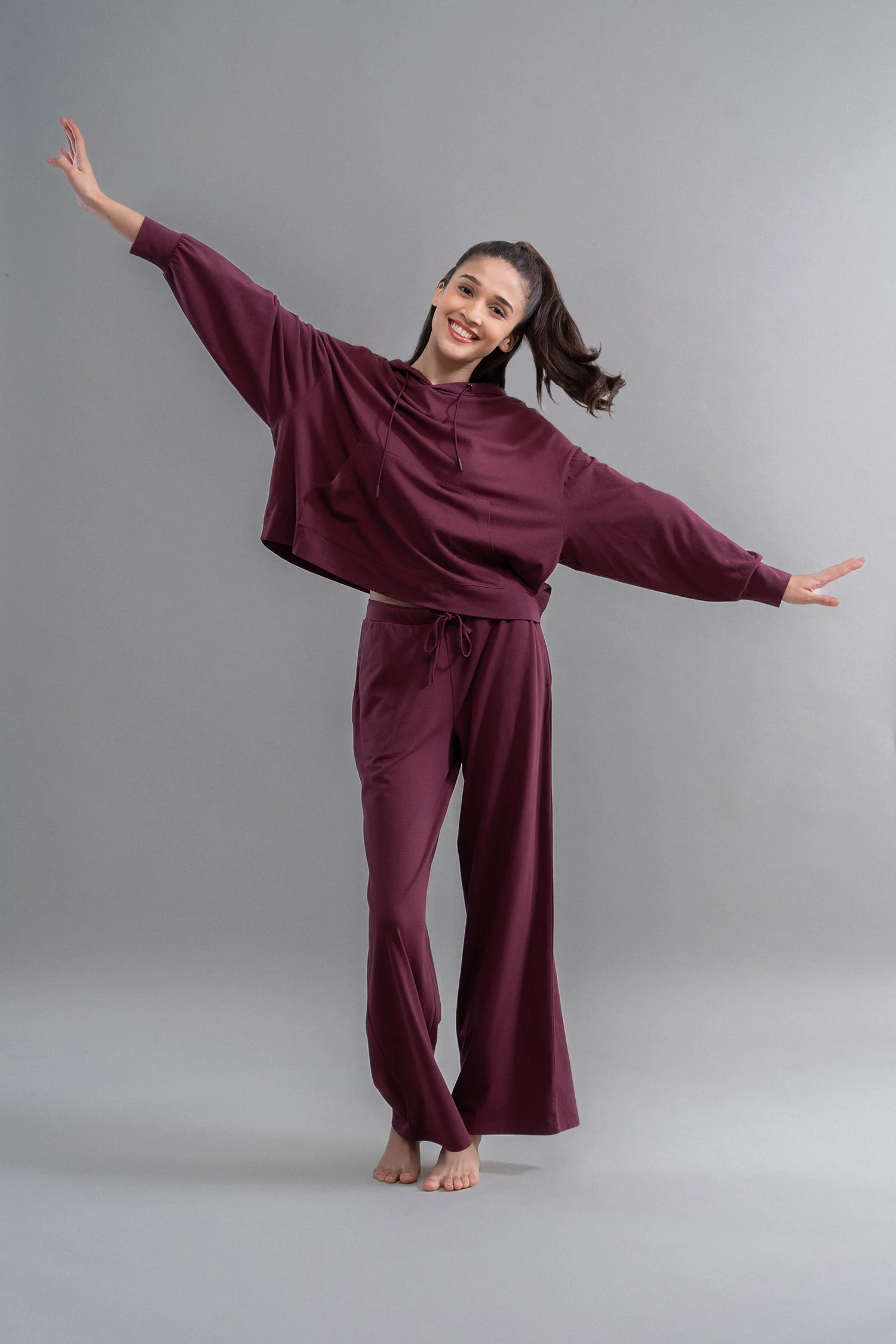 Limited Edition Luxflo® Travel Hoodie Set - Image 4