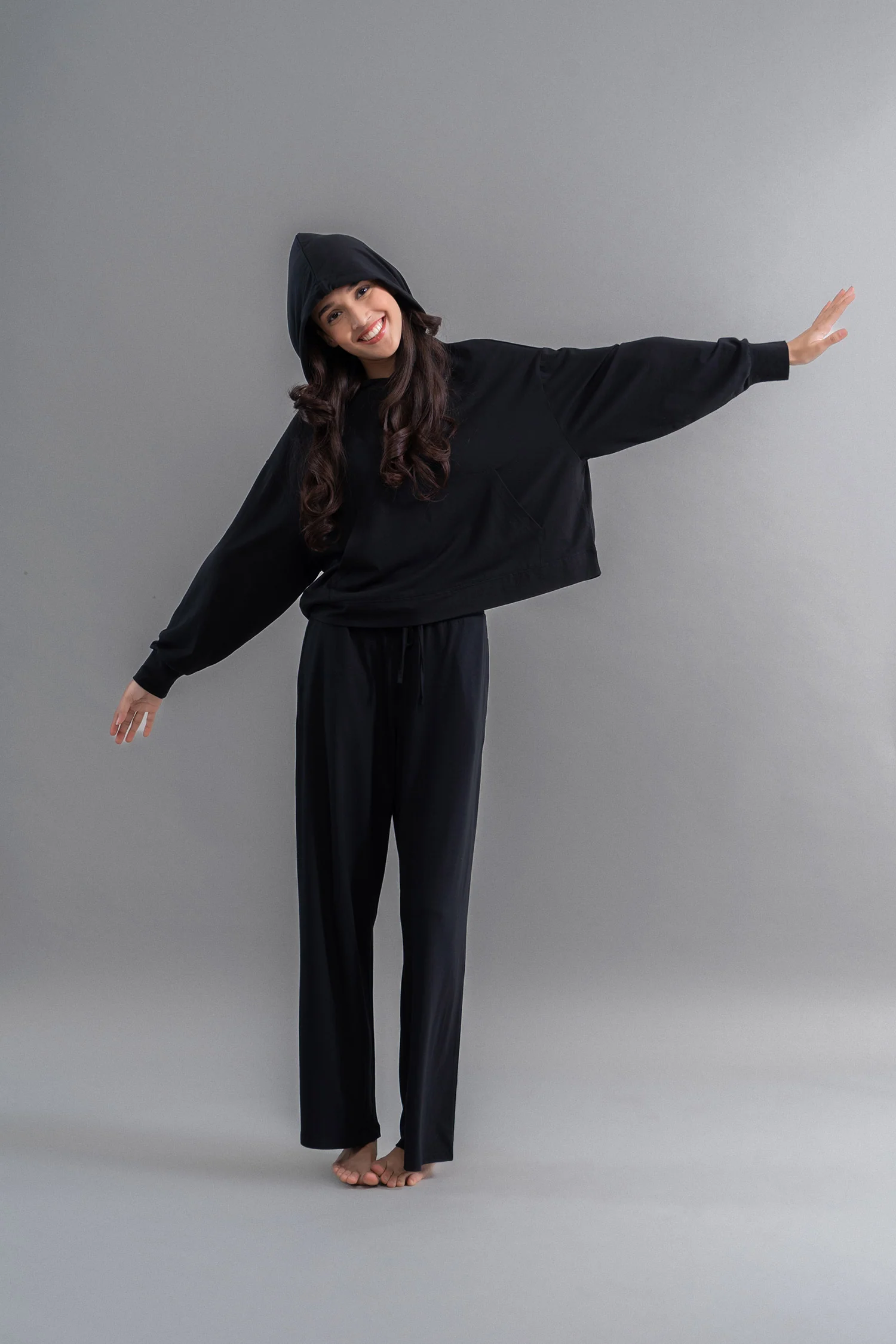 Limited Edition Luxflo® Travel Hoodie Set - Image 6