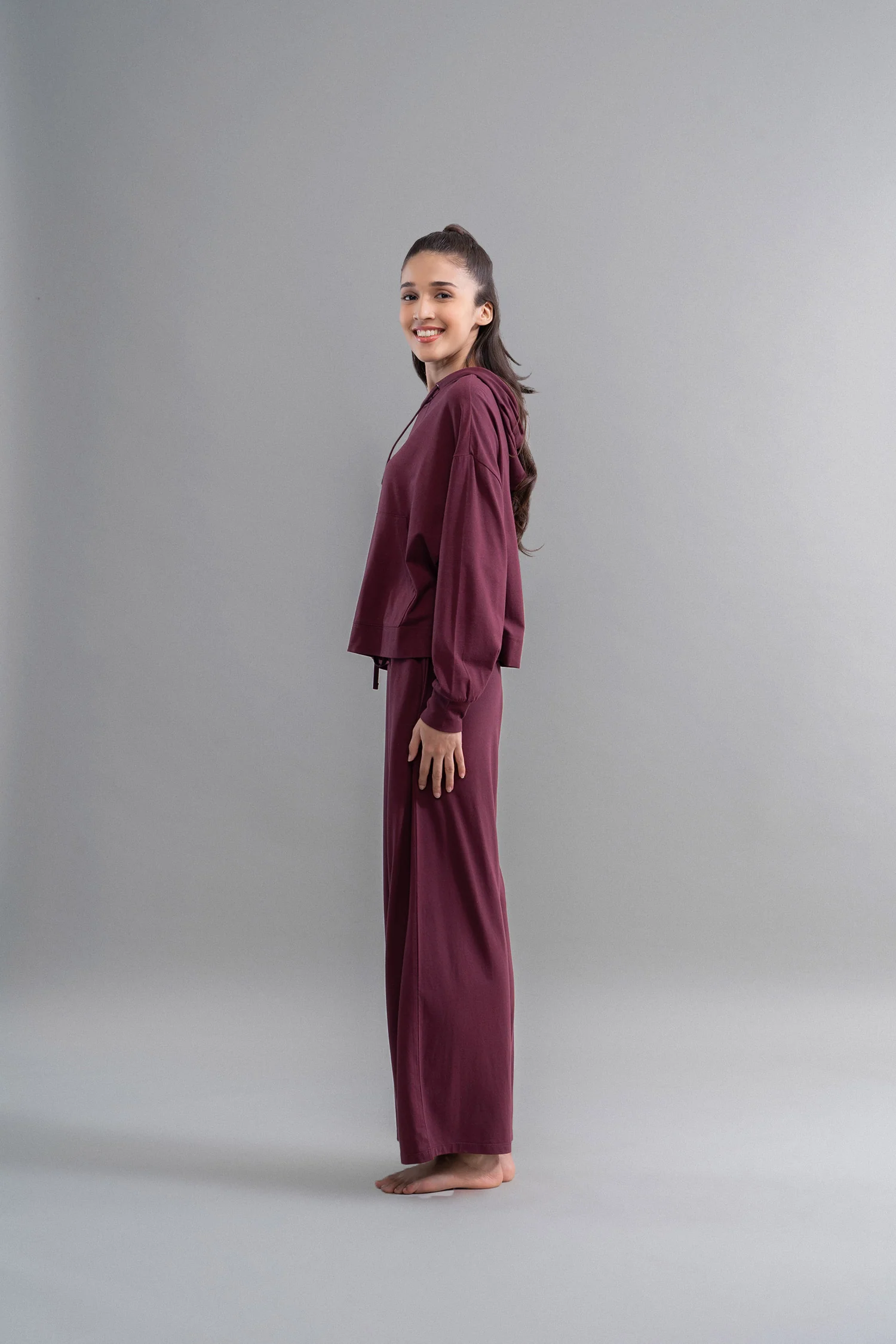 Limited Edition Luxflo® Travel Ruby Hoodie Set - Image 3