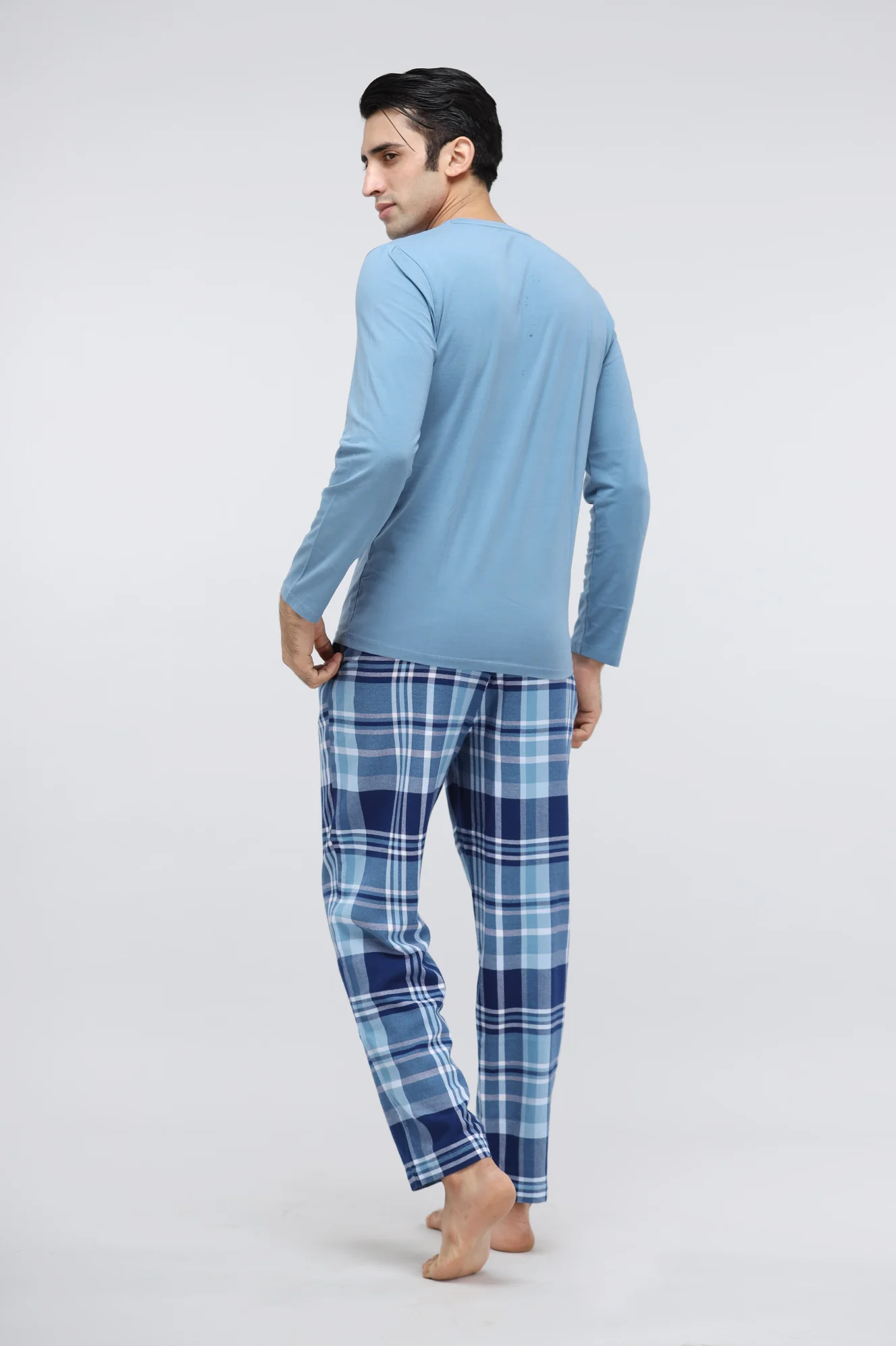 Men's Plaid flannel Pajama Set - Image 3